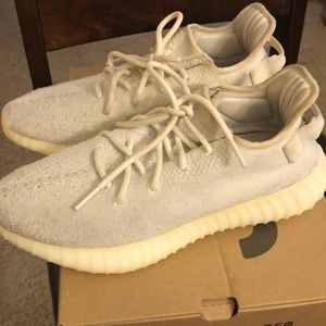 Yeezy Boost 350 size 9 1/2 M